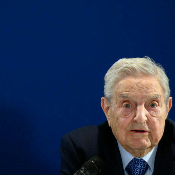 Nocsak: kivonul Európából a Soros-birodalom?