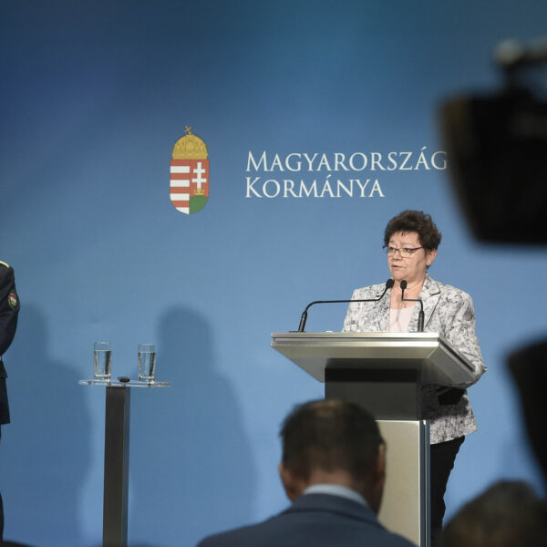 „Aki maszkban érzi magát biztonságban, vegye fel, de helyesen!”