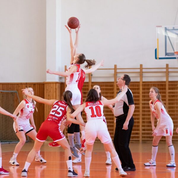 Hétfőtől újra lehetnek edzések, sportrendezvények Pécsen!