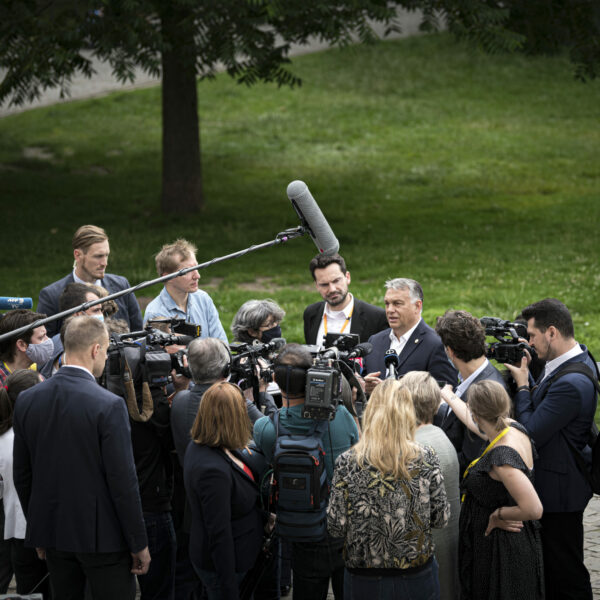 Egy „holland fickóval” csörtézik Orbán Viktor