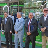 cropped-e-busz-átadó-1.jpg