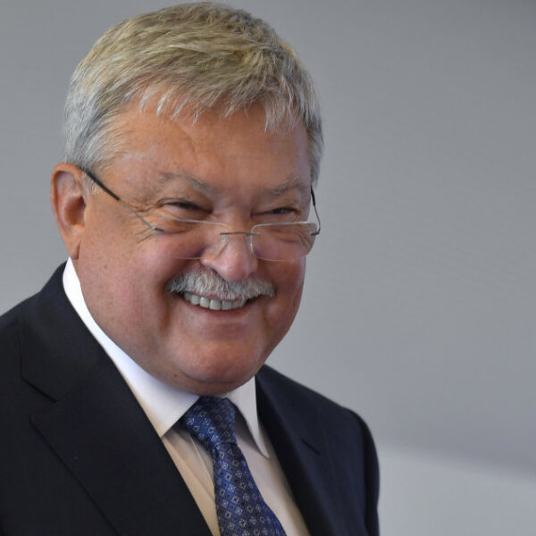 Életműdíjat kapott Csányi Sándor
