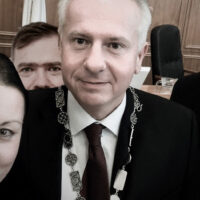 cropped-városvezetők-1.jpg
