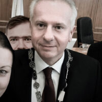 cropped-városvezetők-2.jpg