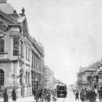 Vadászkürt szálló és  étterem a Konnum irodaház helyén