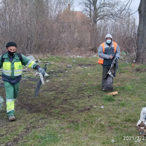 3,5 tonna illegális szeméttől tisztították meg István-aknát