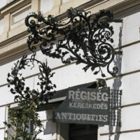 Az egyik legmívesebb cégér- Király utca