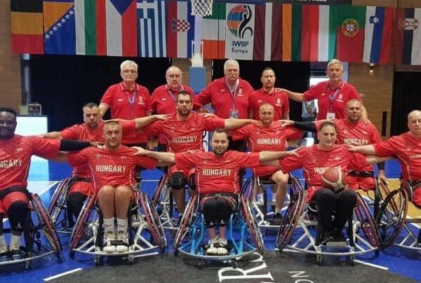 Büszkék vagyunk rájuk: három pécsi is szerepelt a kerekesszékes kosárlabda-válogatottban!