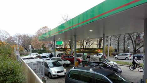 Fennmarad a védett ár a következő kormány hivatalba lépéséig