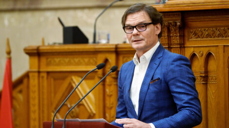 Elfogultság miatt kizárták a főügyészt a Volvo-perből, és ebben semmi extra nincs