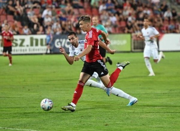 Jó meccset játszottak a pécsi fiúk a Vasassal, egy pont lett a jutalmuk