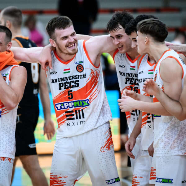 Szenzációs győzelmet arattak a pécsi férfi kosarasok az élvonalban!