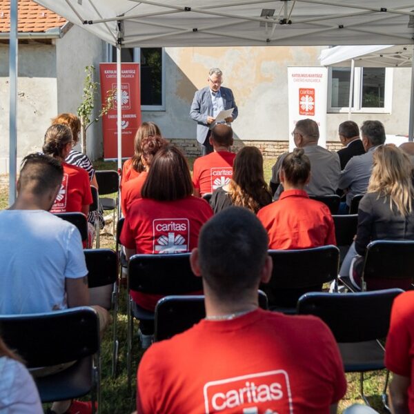 Krízisközpontot adtak át Pécsen