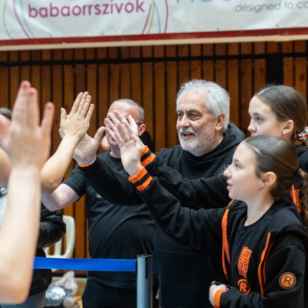Behúzták a kötelezőt a pécsi lányok, jöhet a spanyolok elleni visszavágó