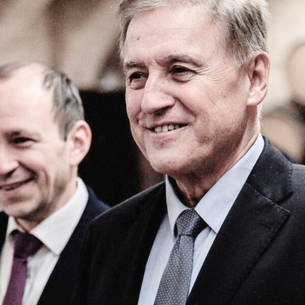 Többen kiakadtak a politikamentes pécsi csoportban, miután megjelent a Fidesz jelöltje benne