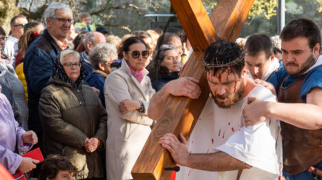 Az időjárás miatt a székesegyházban lesz a passiójáték