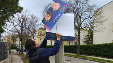 A méhészek fogják hasznosítani Ruzsa Diána kampányplakátjait