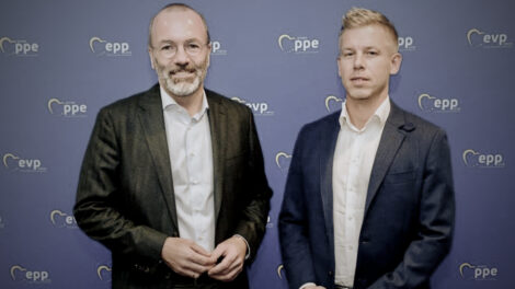 Manfred Weber szerint ideje lezárni a hetes cikkelyes eljárást Magyarországgal szemben