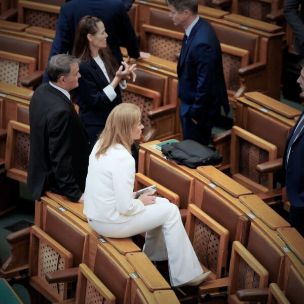 Hiányzott ez a lazaság a Tisztelt Házból