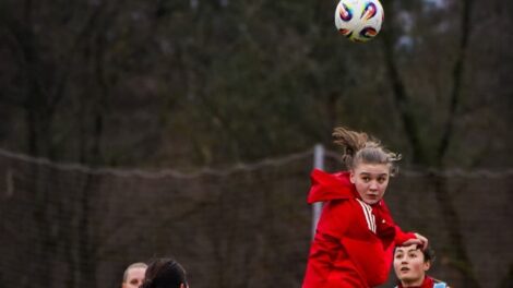A pécsi focistalány, Turi Bori debütált a Bundesligában!