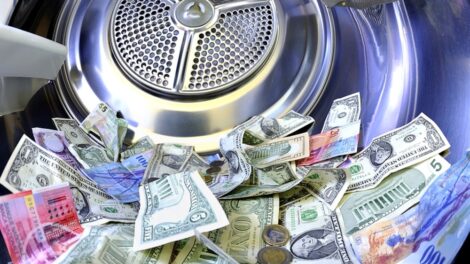 Hárommilliárd forint adót csalt el egy baranyai bűnbanda