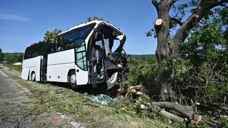 Ez a szabály: különjáratú buszon kötelező a biztonsági öv használata, ha van!