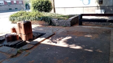 Vasárnapi idill, avagy van, akinek nem szúrja a szemét a szemét