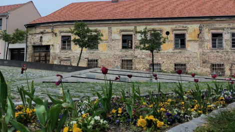 Újabb homlokzat kap szinezést – Ebből talán nem lesz balhé!
