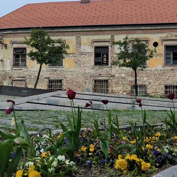 Újabb homlokzat kap szinezést – Ebből talán nem lesz balhé!
