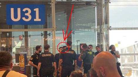 Terror fenyegetés: Pécsiek is menekültek a barcellonai repülőtéren