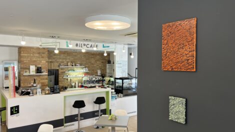 Kávé és művészet? Az I Love Pécs Café most Géczi Lajos kiállításának ad otthont