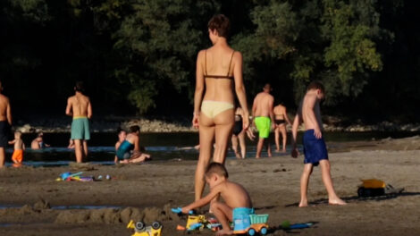 Nem kell a tengerig utazni, elég egy drávai homokpad!
