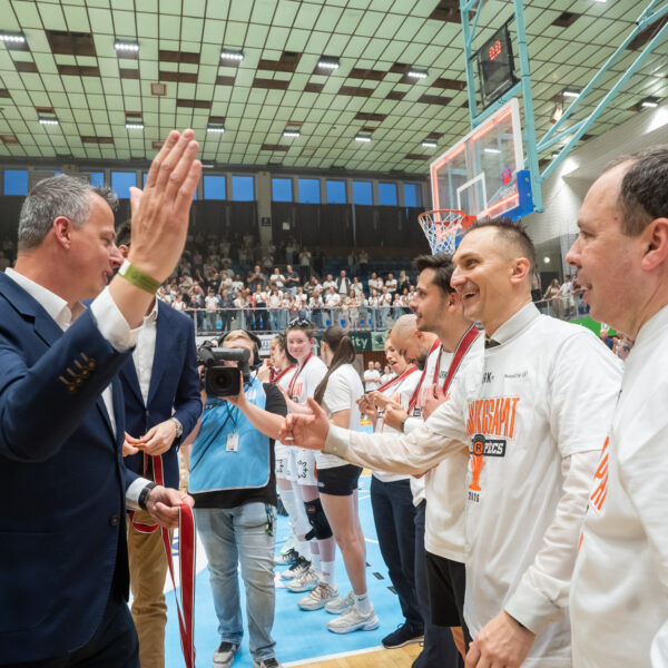 A pécsi bajnokcsapat mestere, Zseljko Djokics vehette át az Év edzője díjat