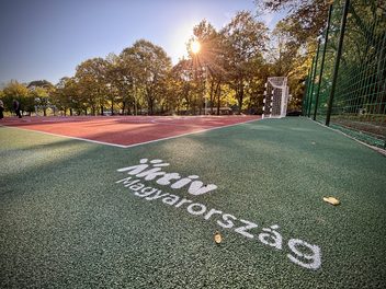 Tiszta Amerika! Olyan menő sportpályákat kaptak a pécsi gyerekek, hogy mindenki a tesit várja majd!