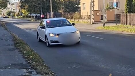 Hadra kelnek Pécsen a civil rendőrautók a szabályszegők ellen
