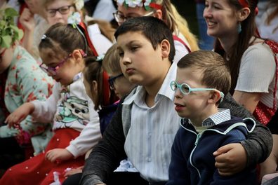 Jurtával, egy misztikus térrel segítenék az SNI-s gyerekeket Pécsett